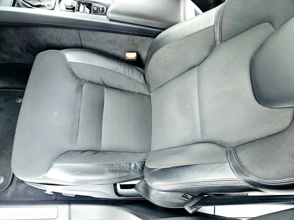 Volvo V60 D4 Momentum - 23