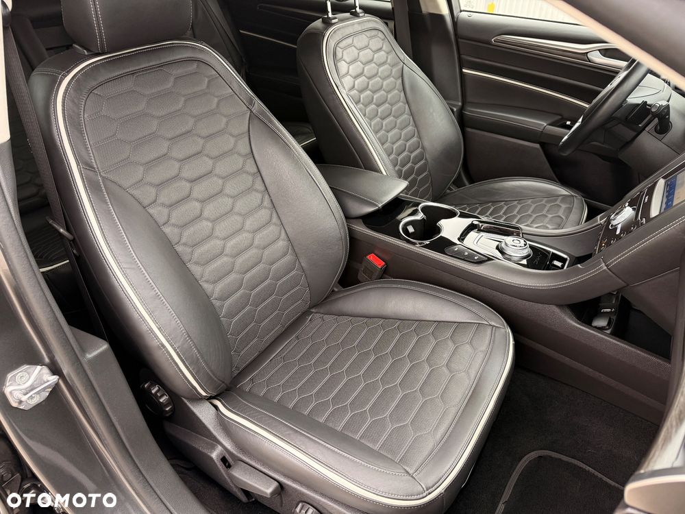 Ford Mondeo 2.0 EcoBlue Allrad VIGNALE - 12