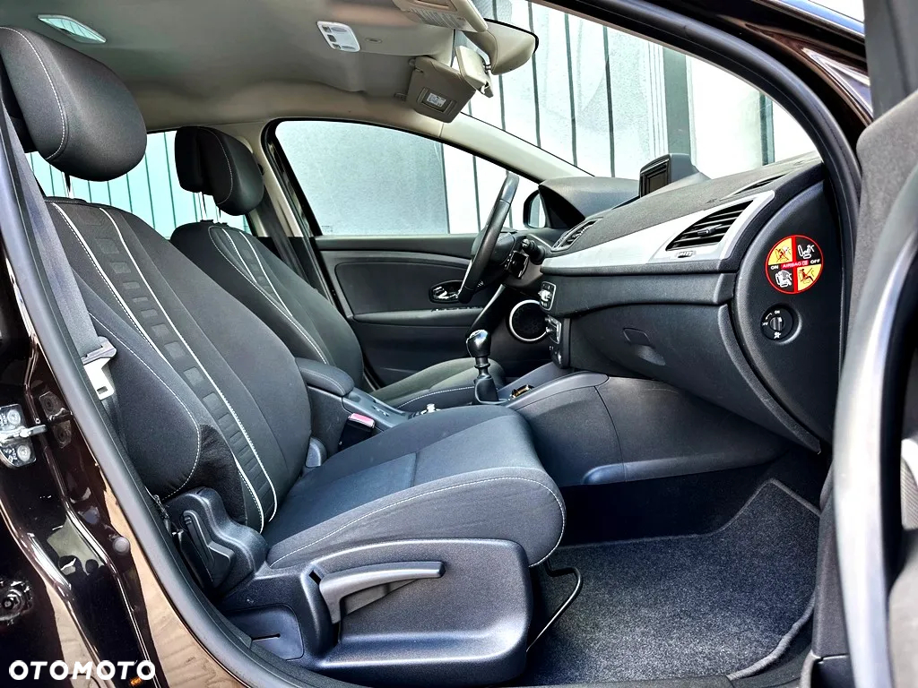 Renault Megane Grandtour TCe 130 Luxe - 15