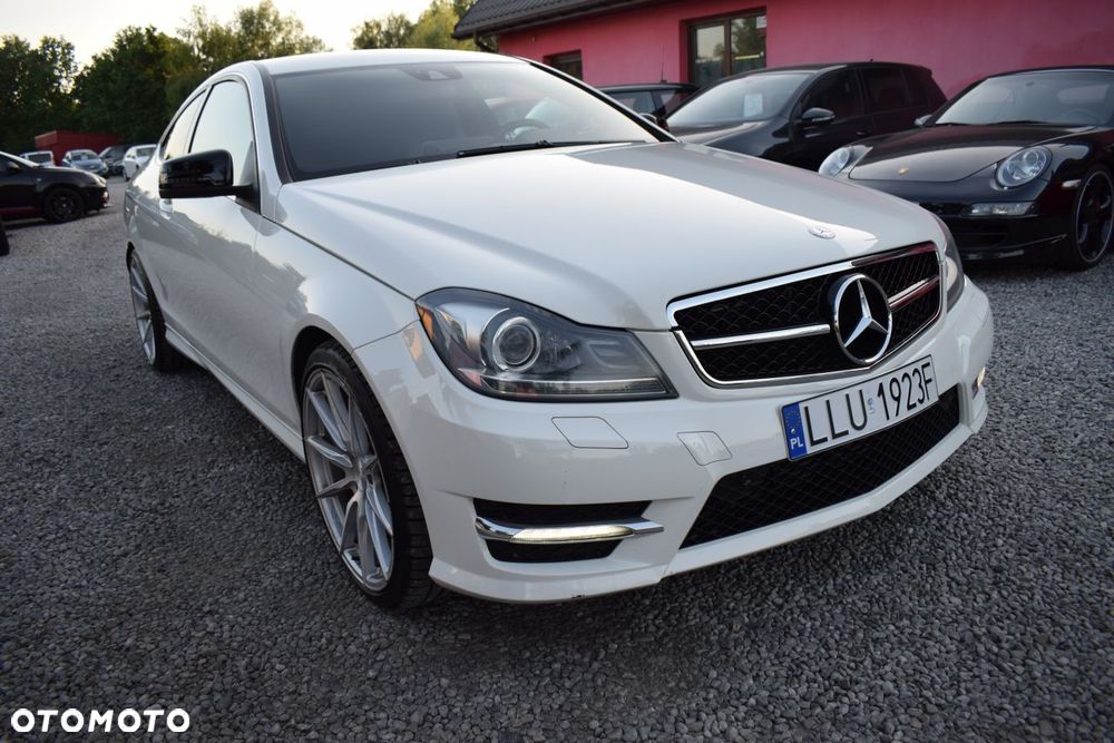 Mercedes-Benz Klasa C 180 BlueEFFICIENCY 7G-TRONIC Edition 1 - 5
