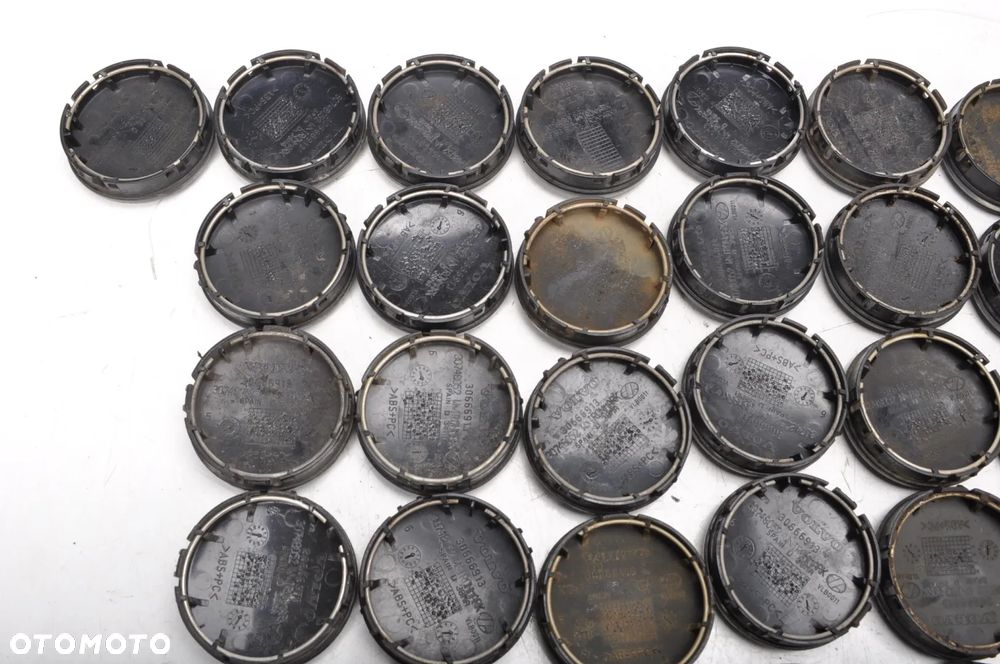 VOLVO DEKIELEK  KAPSEL ALUFELGI 30666913 - 10