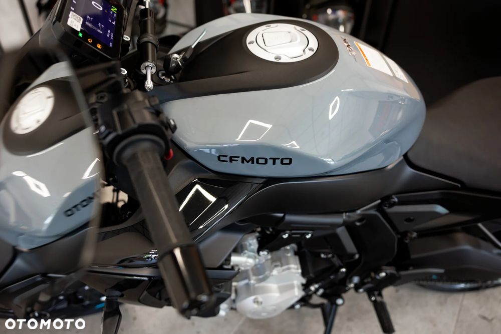 CFMoto NK - 7