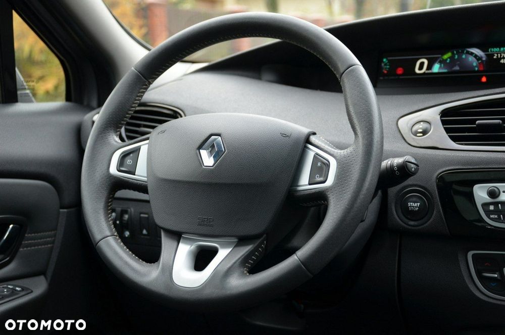 Renault Grand Scenic - 34