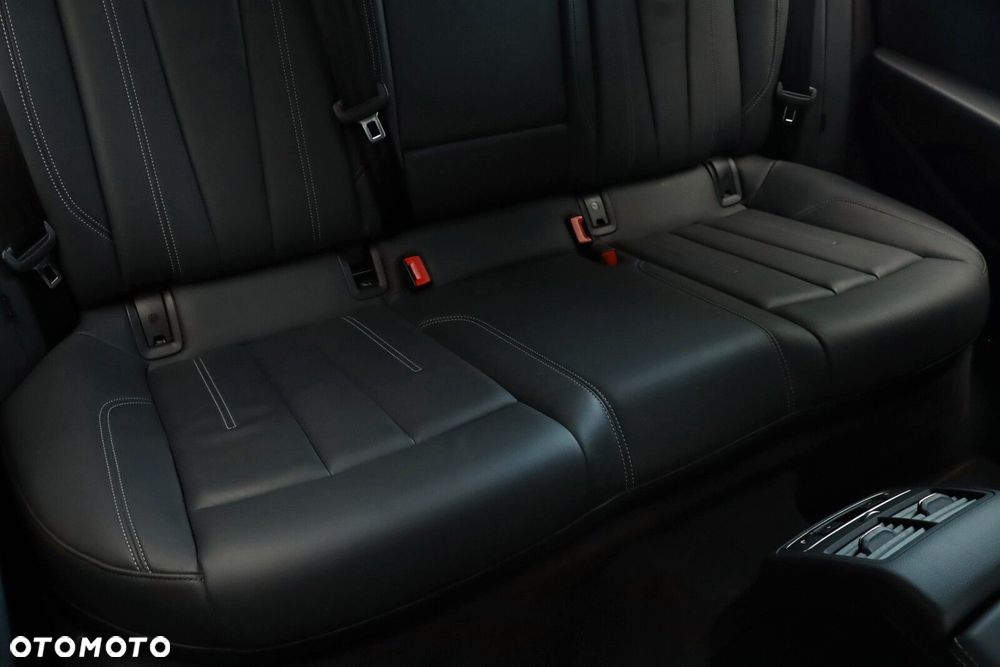 Audi A4 Limousine - 16