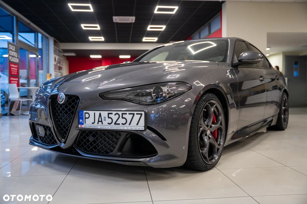 Alfa Romeo Giulia 2.9 Bi Turbo V6 Quadrifoglio - 3