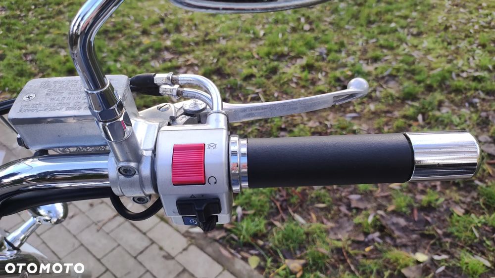 Suzuki VL 800 Volusia - 10