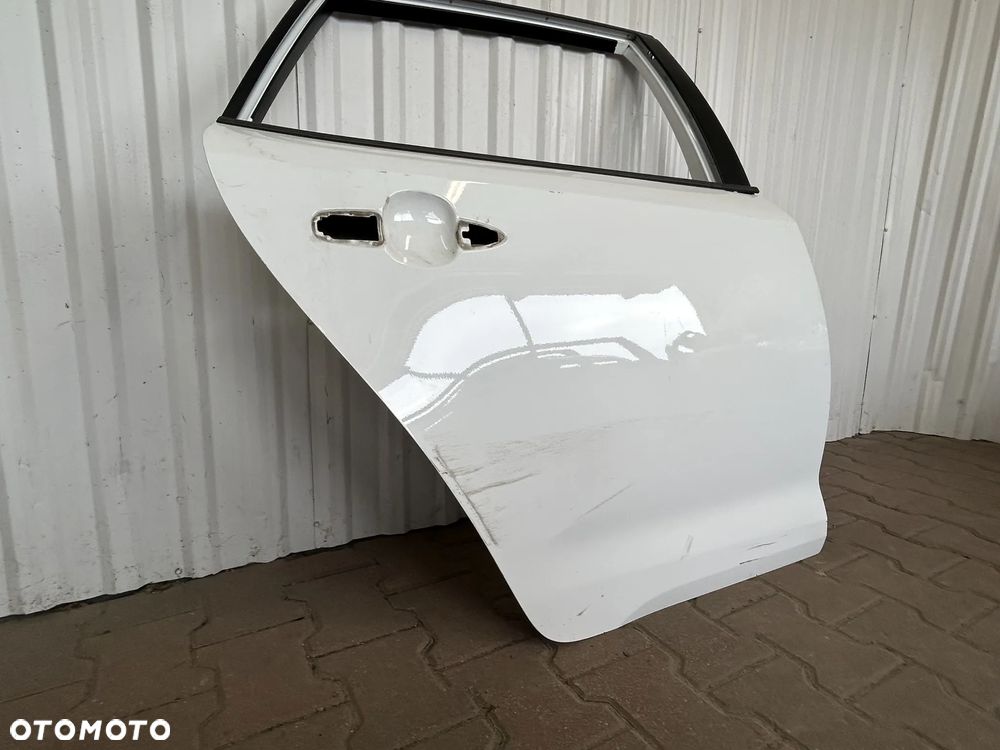 TOYOTA COROLLA E21 KOMBI 2019- DRZWI PRAWE TYLNE TYŁ LISTWA ZGARNIAJĄCA RAMKA NAKŁADKA SŁUPKA NA SŁUPEK - 9