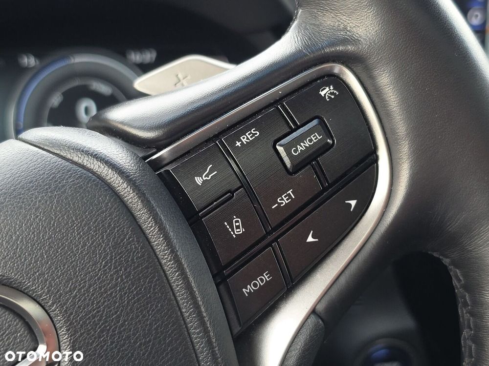 Lexus ES 300h Business Edition - 18