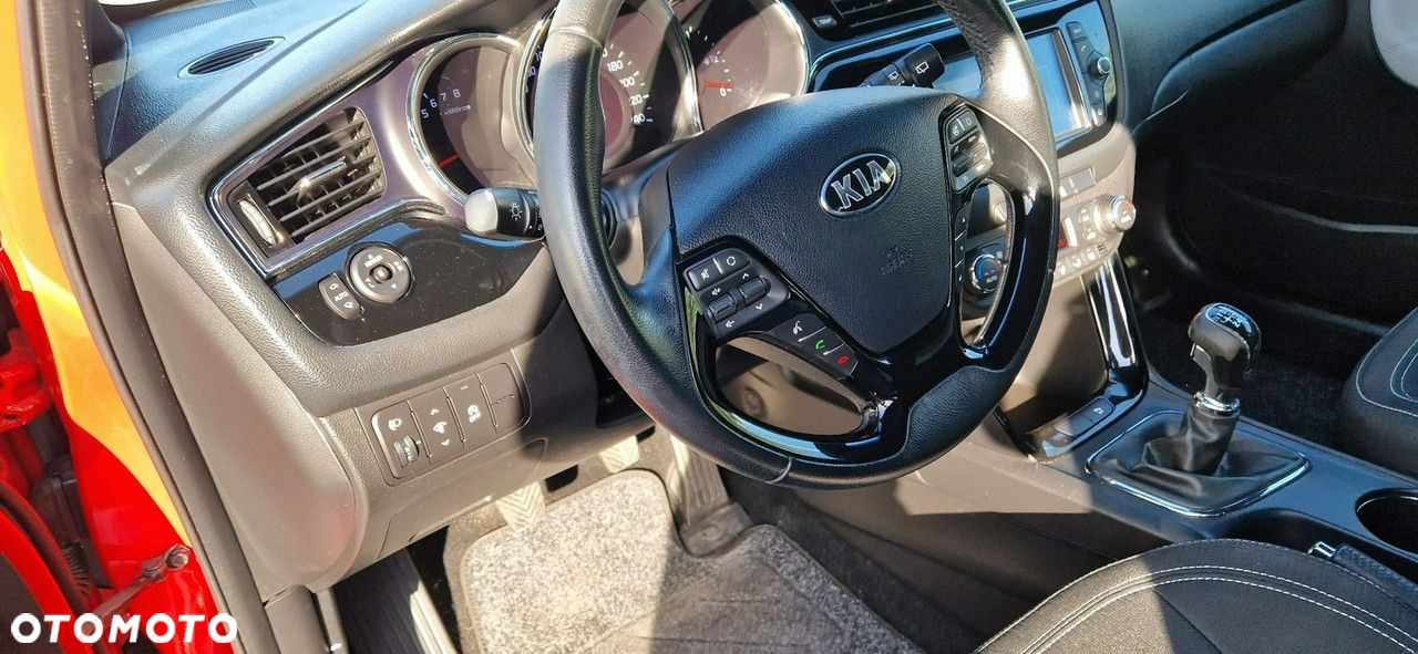 Kia ProCeed - 33