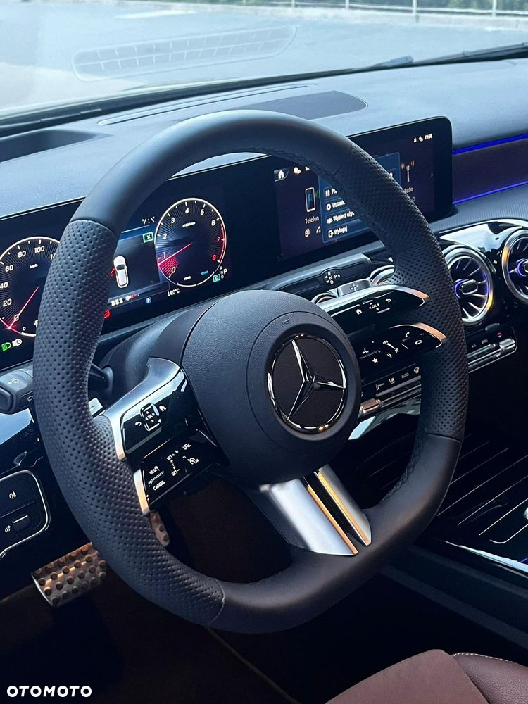 Mercedes-Benz Klasa A 250 4-Matic AMG Line 8G-DCT - 10