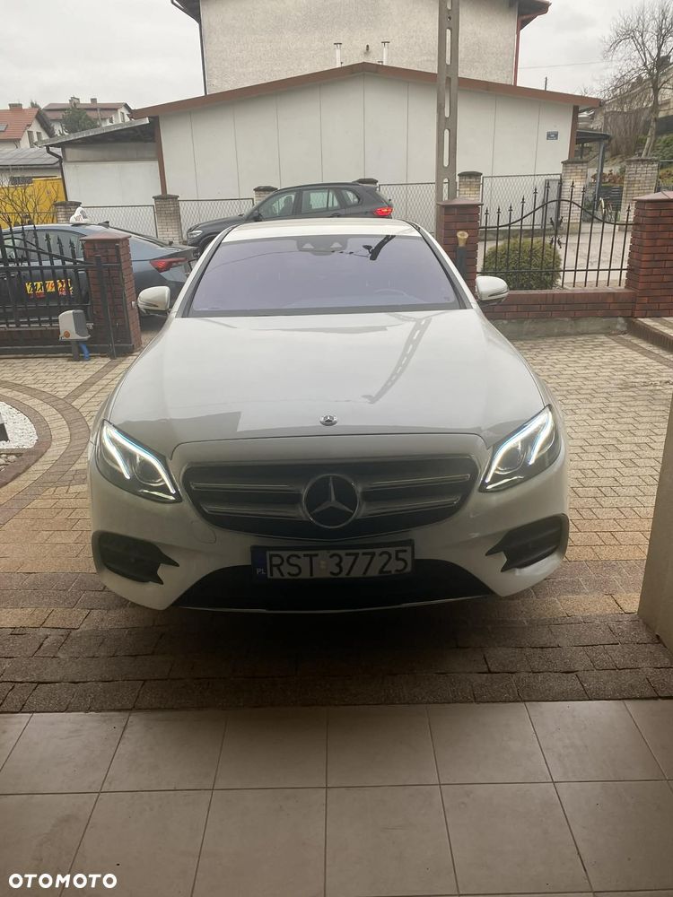 Mercedes-Benz Klasa E 220 d 9G-TRONIC - 4
