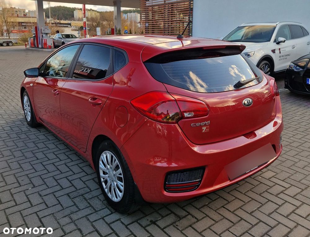 Kia Ceed 1.6 GDI M DCT - 3