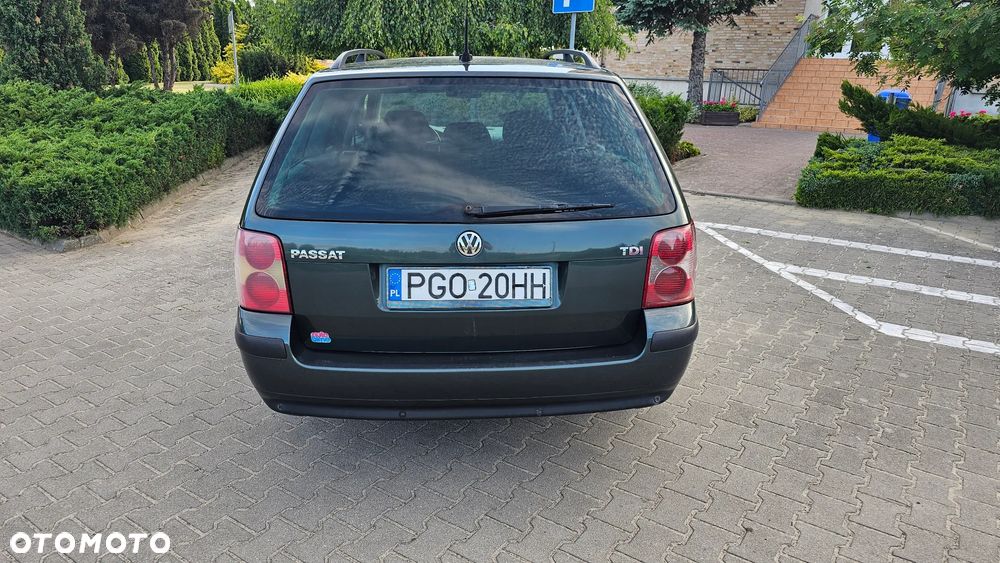 Volkswagen Passat 1.9 TDI Basis - 2