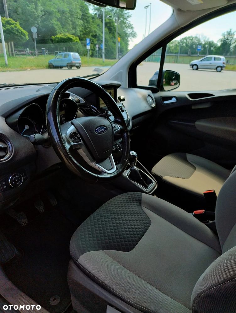 Ford Tourneo Courier 1.5 TDCi Titanium - 5