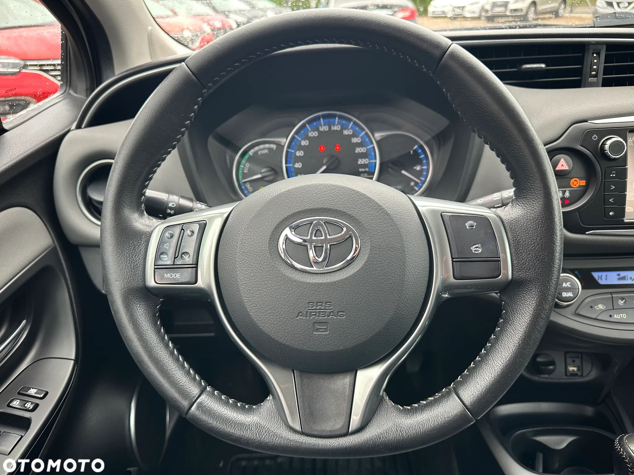 Toyota Yaris - 14