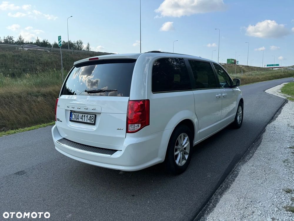 Dodge Grand Caravan 3.6 R/T - 7