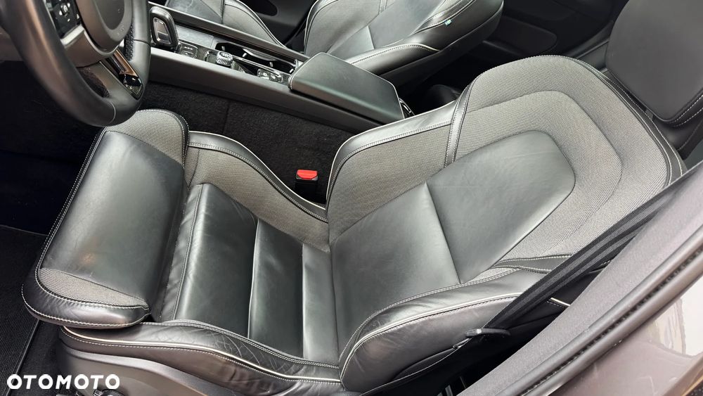 Volvo XC 60 B4 D AWD Geartronic RDesign - 22