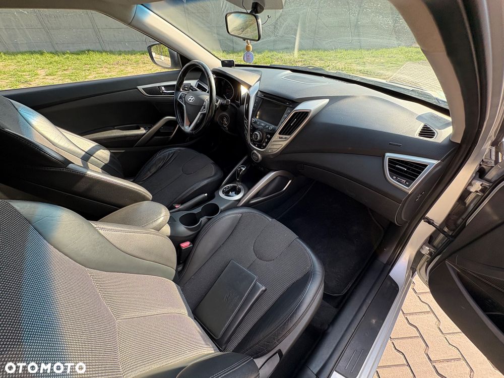 Hyundai Veloster 1.6 GDI Premium - 22