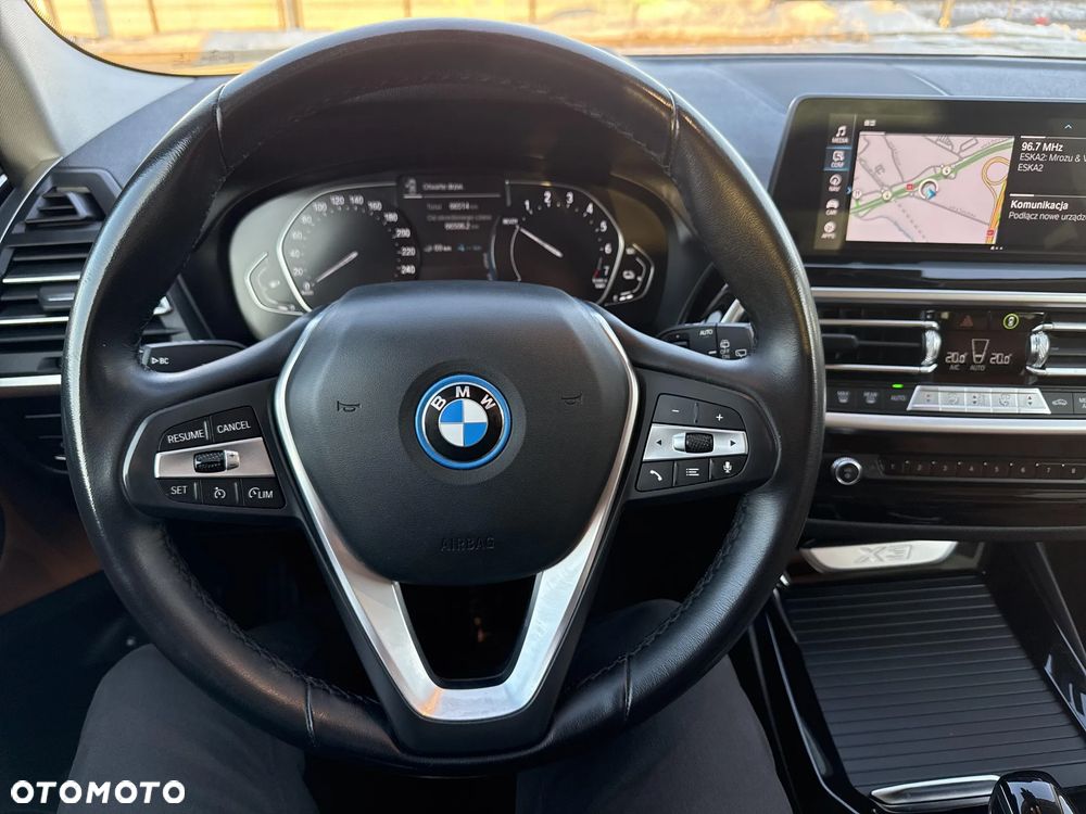 BMW X3 xDrive30e - 25