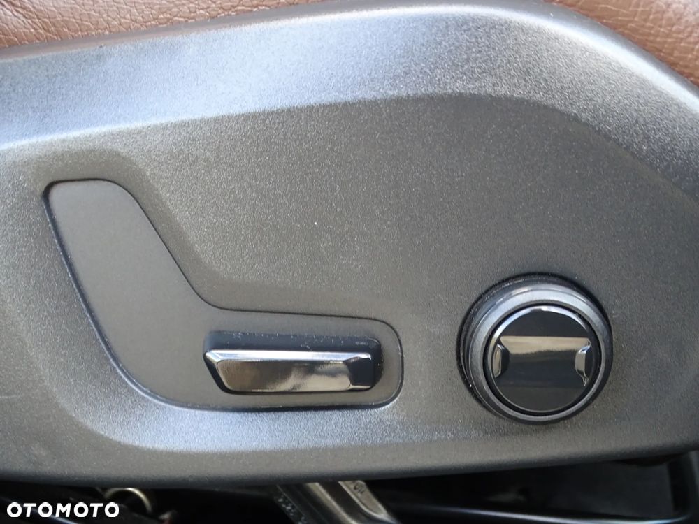 Volvo XC 60 T8 AWD Recharge Geartronic Inscription - 17