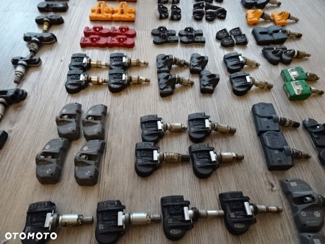 Czujniki ciśnienia Zaprogramowane do różnych modeli aut w komp. i na szt.