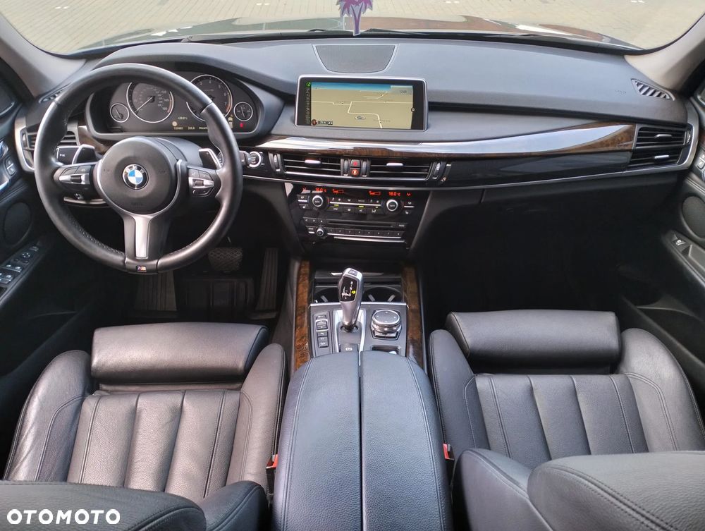 BMW X5 xDrive50i - 9