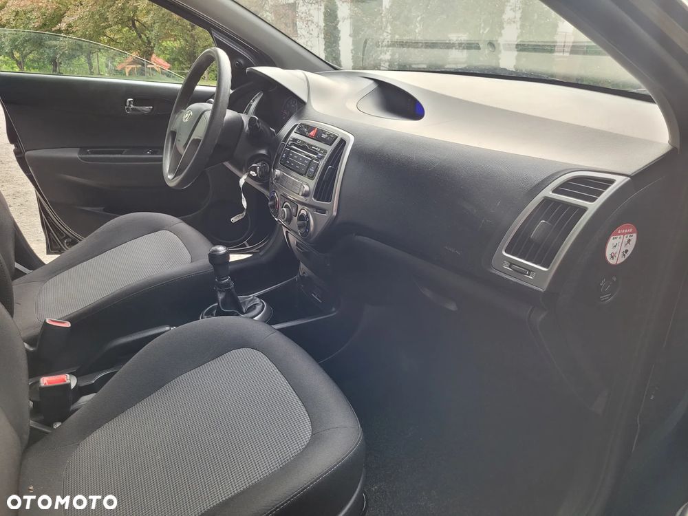 Hyundai i20 1.2 Fifa World Cup Edition - 8