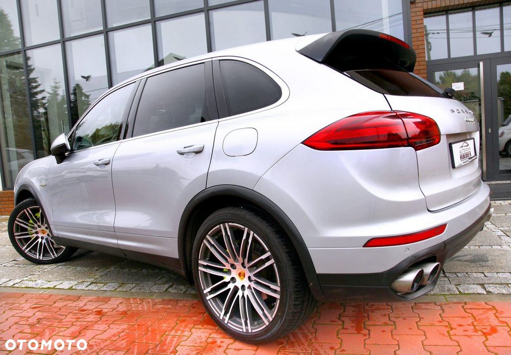 Porsche Cayenne - 29