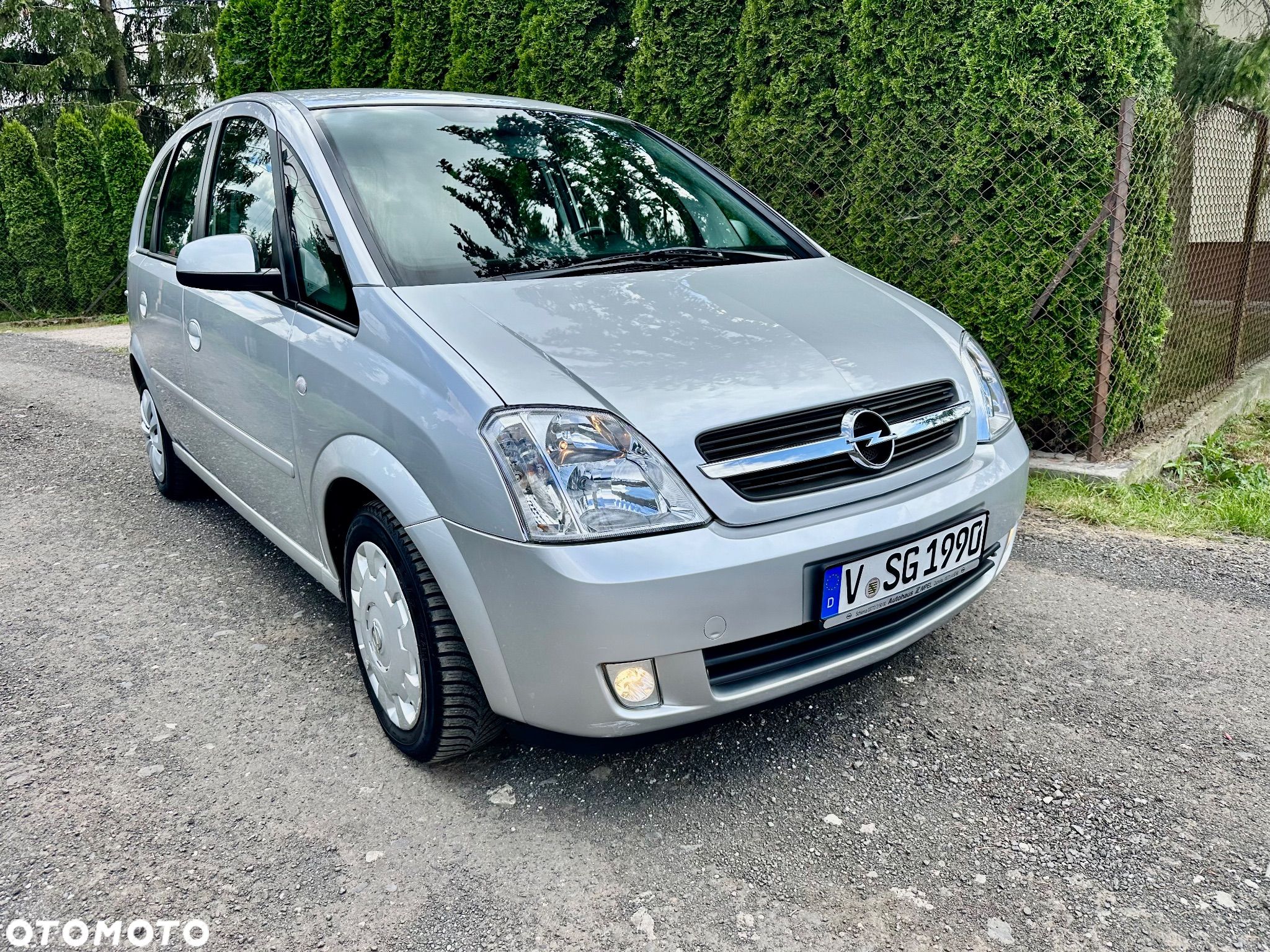 Opel Meriva 1.6 16V Easytronic (Essentia) - 1