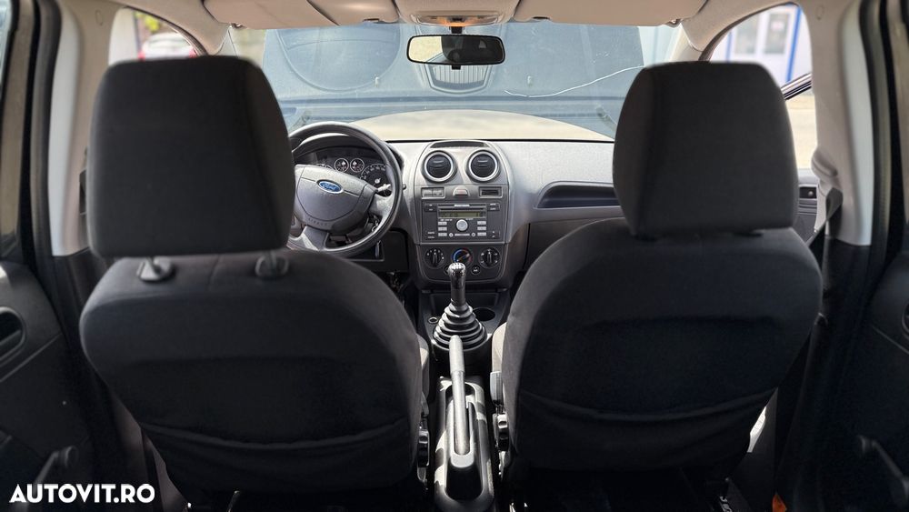 Ford Fiesta 1.3i Comfort - 5