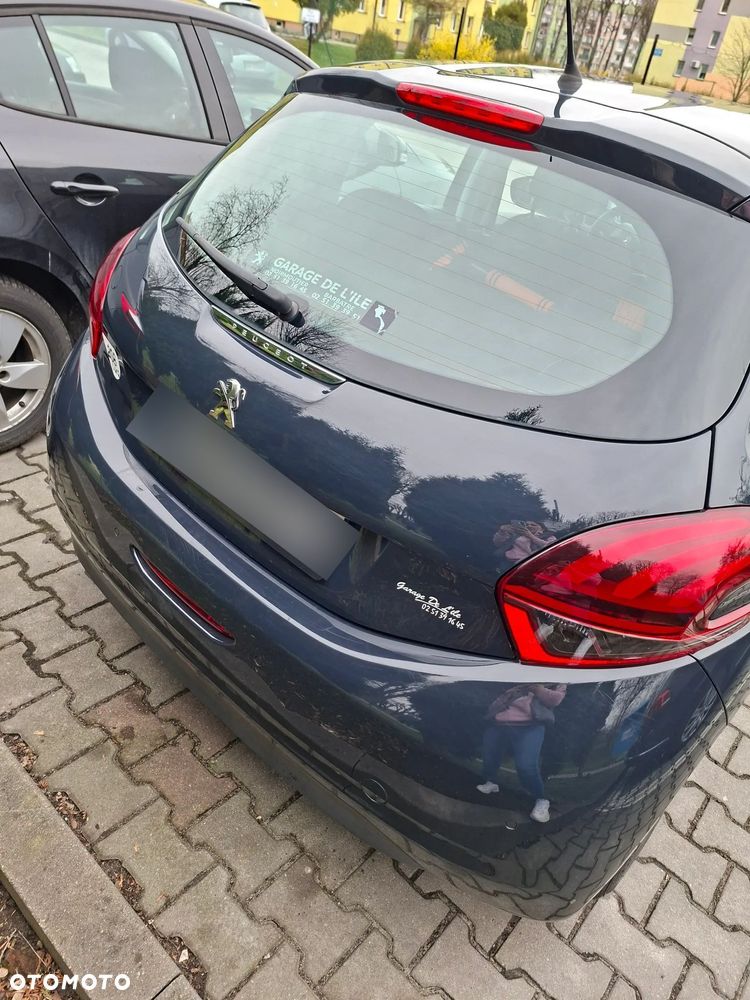Peugeot 208 PureTech 68 Like - 8