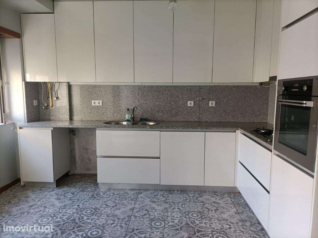 Apartamento T3 na Avenida João XXI, em Braga - Grande imagem: 3/20