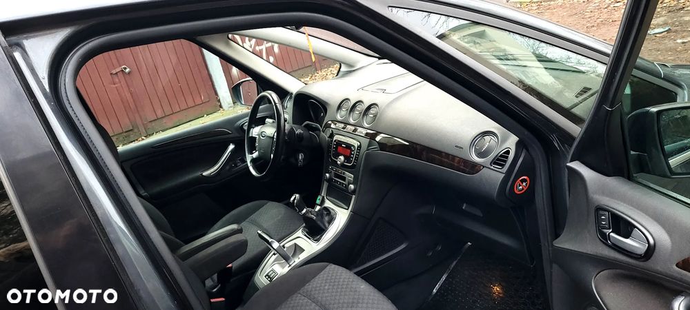 Ford Galaxy 2.0 Ghia - 8