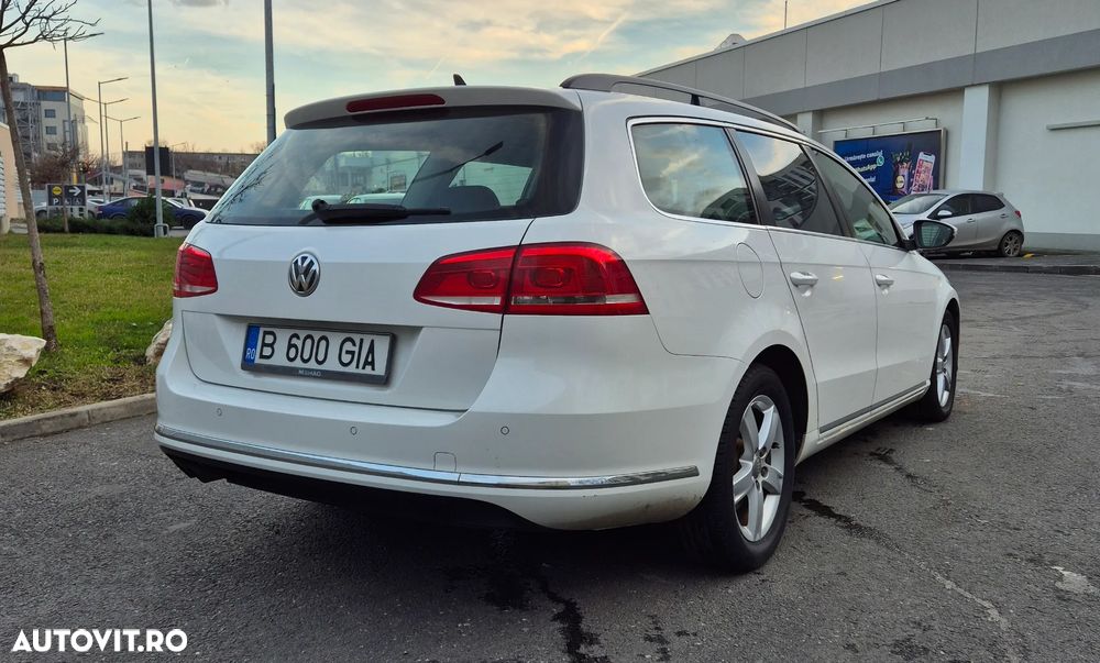 Volkswagen Passat Variant 2.0 TDI DSG BlueMotion Technology Comfortline - 4