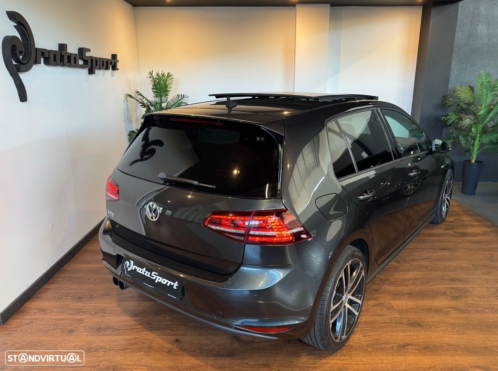 VW Golf 2.0 TDI GTD DSG - 43