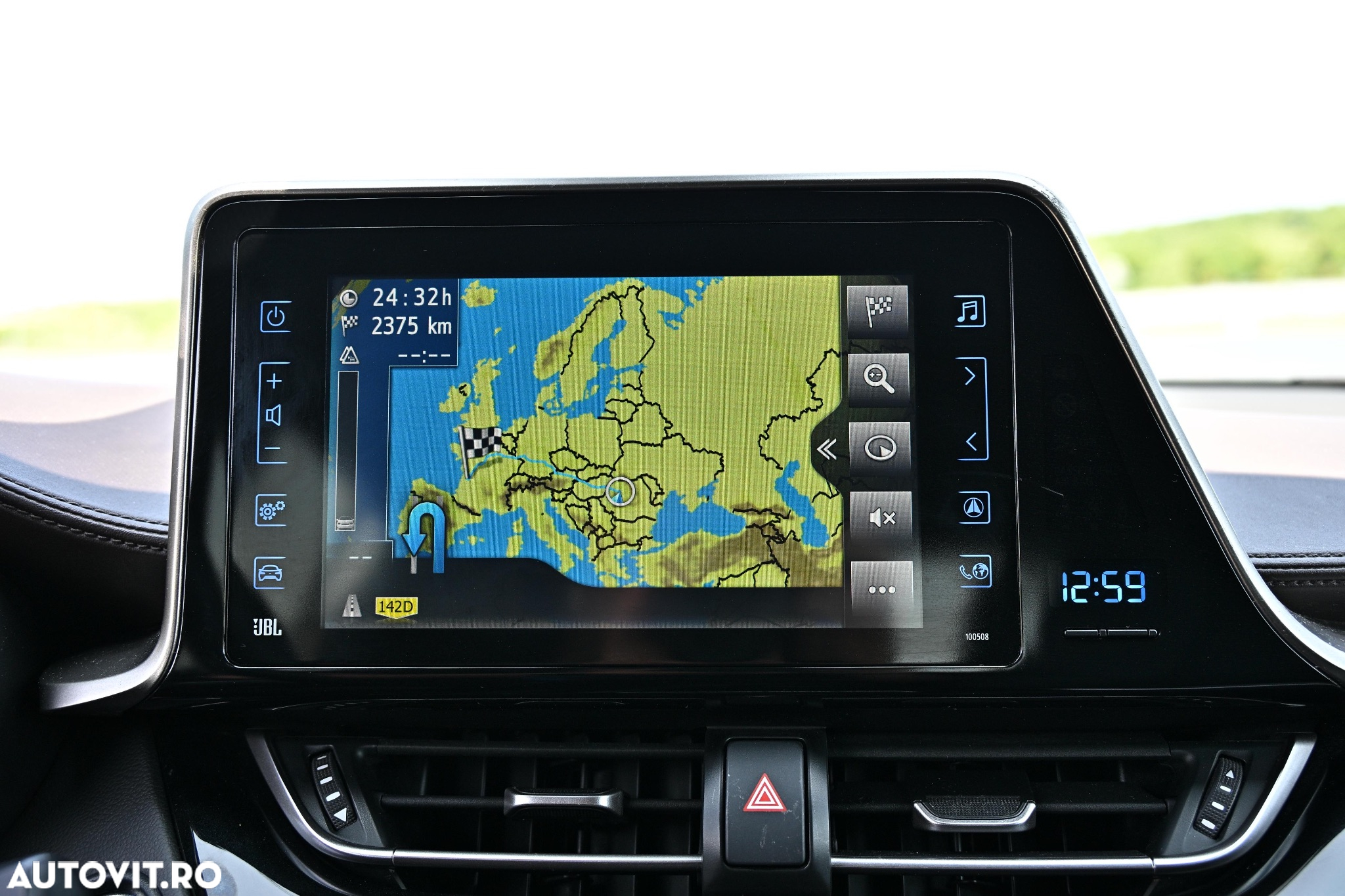 Toyota C-HR Hybrid Style Selection - 15