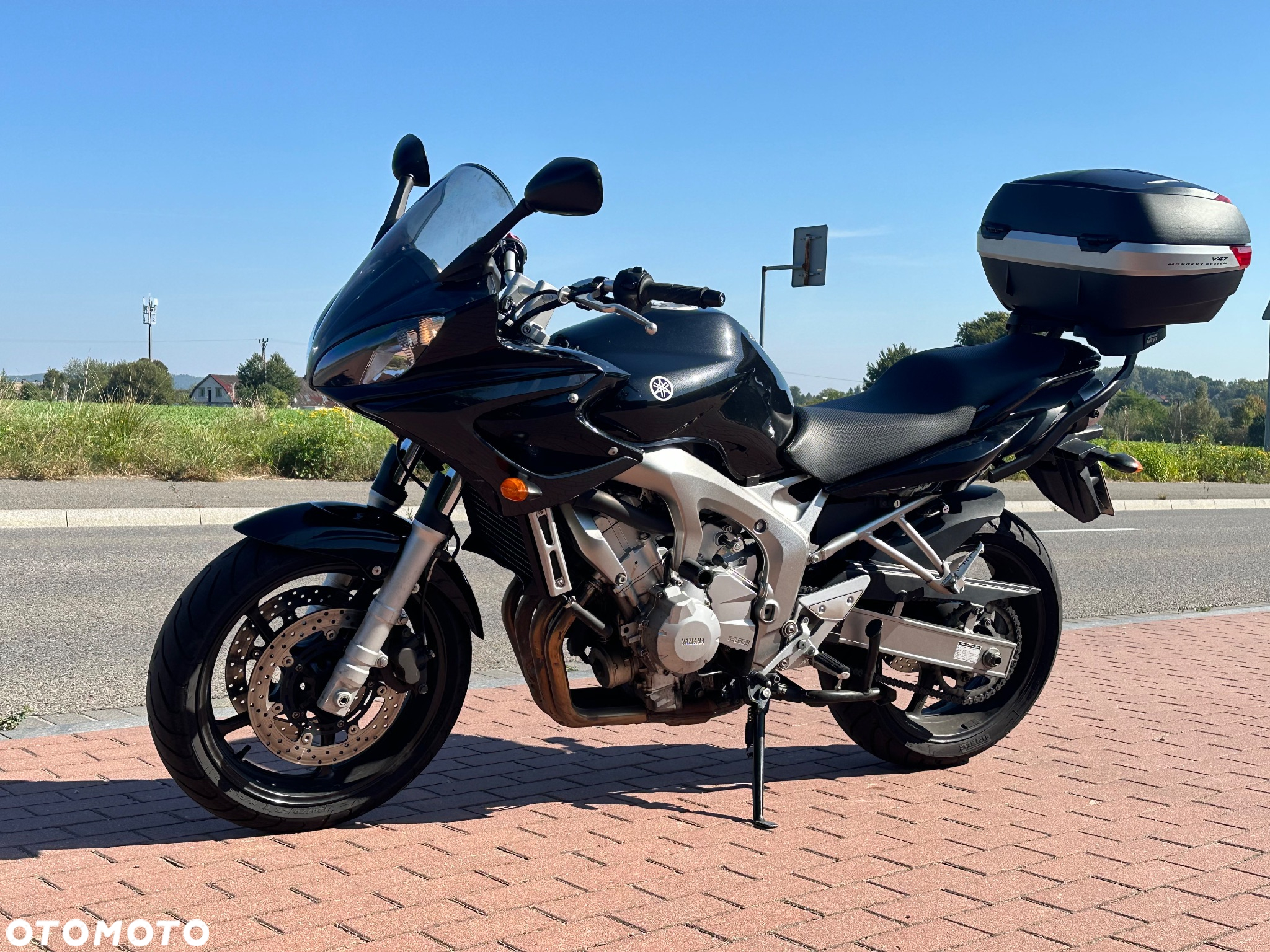 Yamaha FZ6 - 8