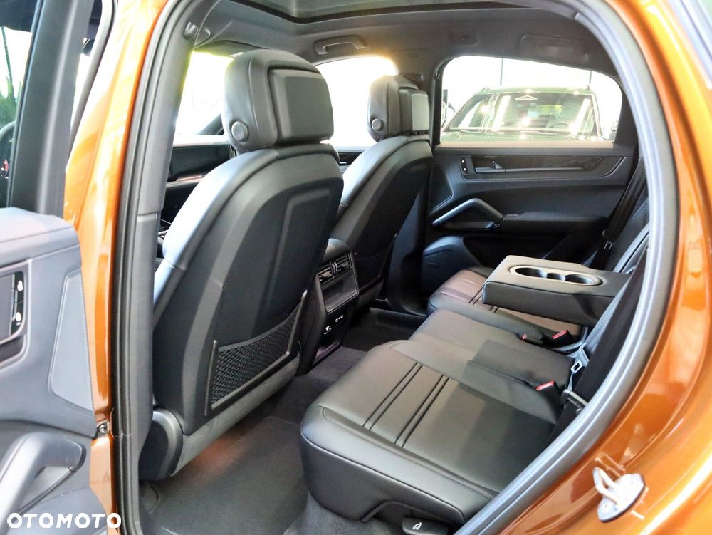 Porsche Cayenne - 17