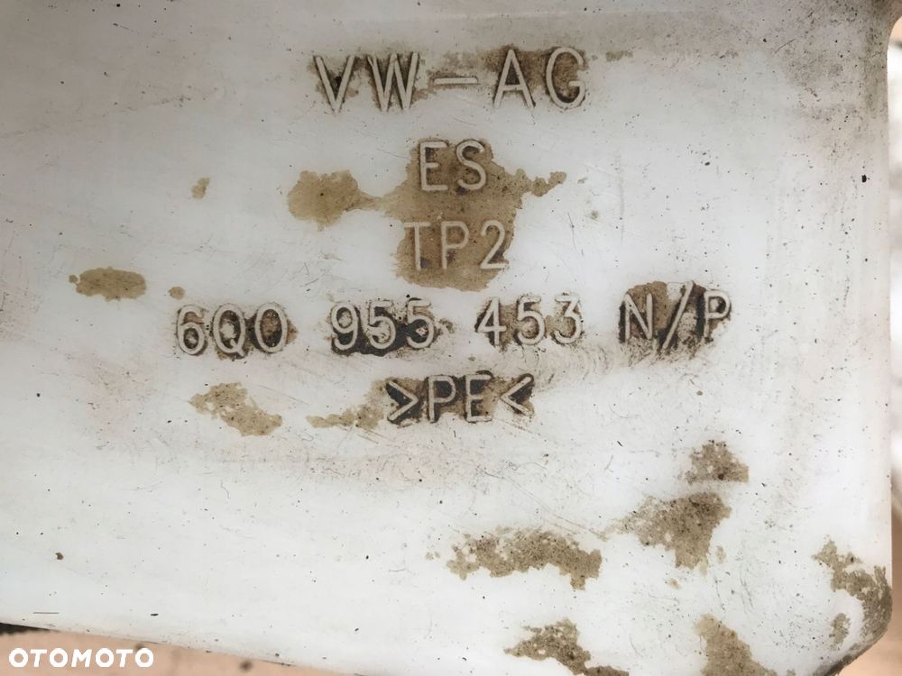 zbiorniczek spryskiwaczy 6q0955453 seat ibiza vw - 9