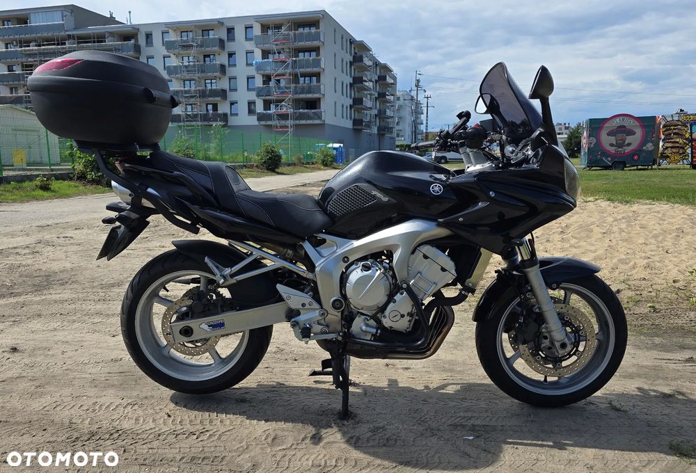Yamaha FZ6 - 3