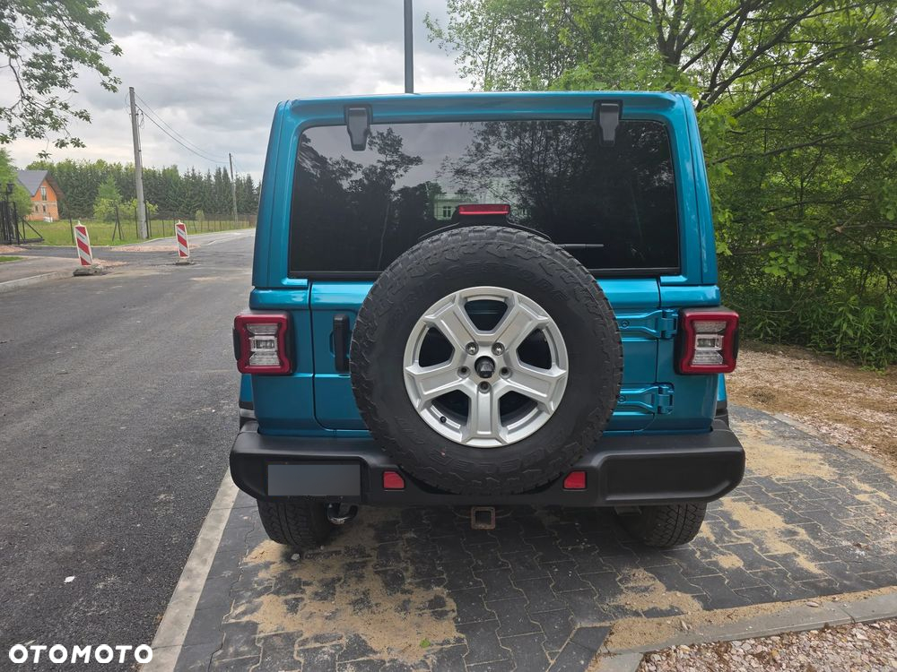 Jeep Wrangler 3.6 Unlim Sahara - 25