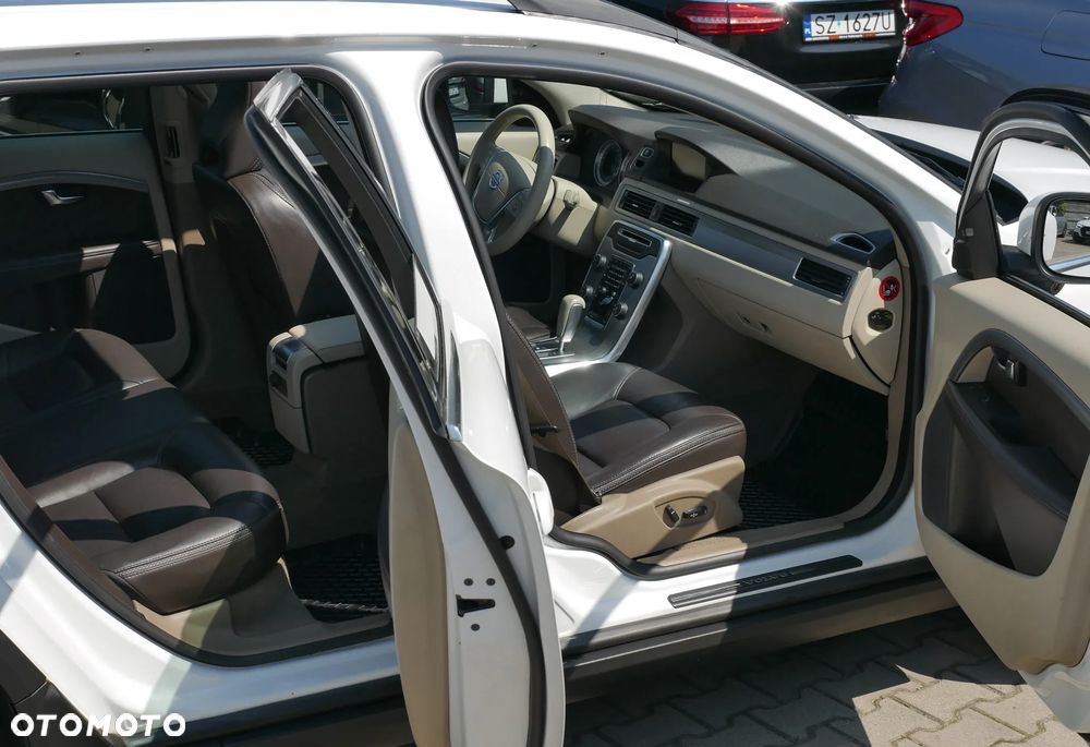 Volvo XC 70 D5 AWD Summum - 24