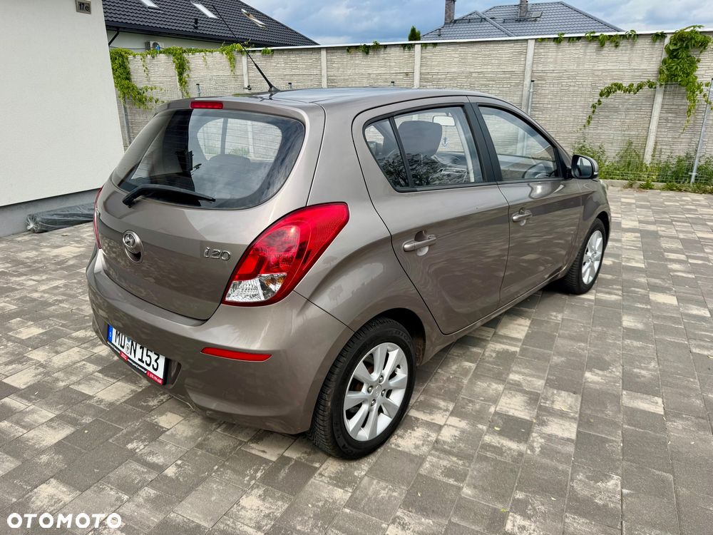 Hyundai i20 - 15