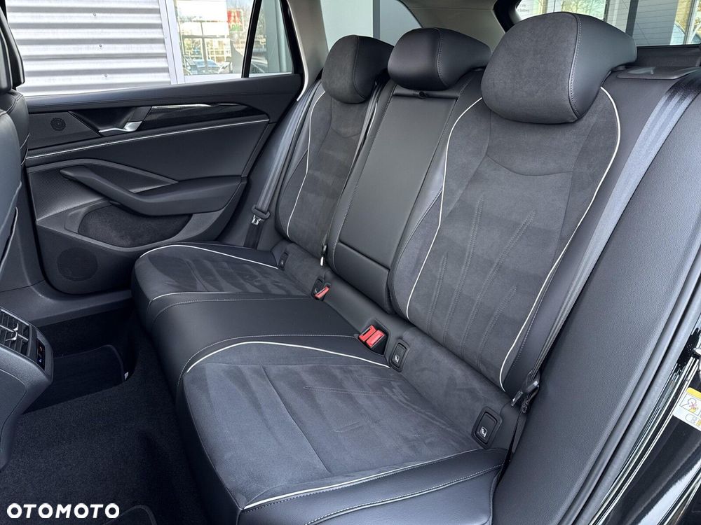 Volkswagen Passat - 15