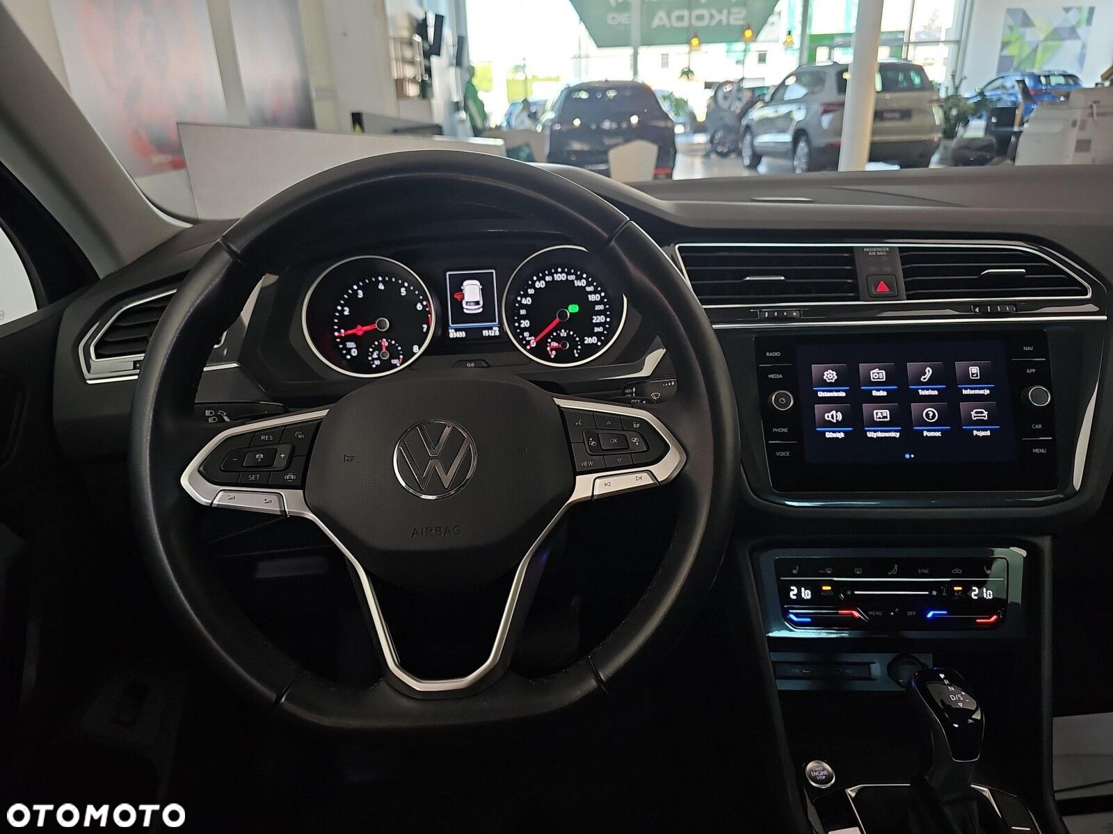Volkswagen Tiguan - 10