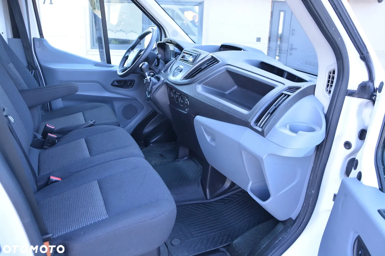 Ford Transit - 12