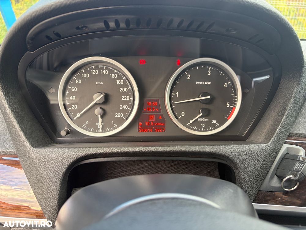 BMW X6 xDrive40d - 8