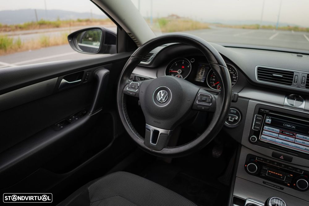 VW Passat 1.6 TDI Confortline BM - 27