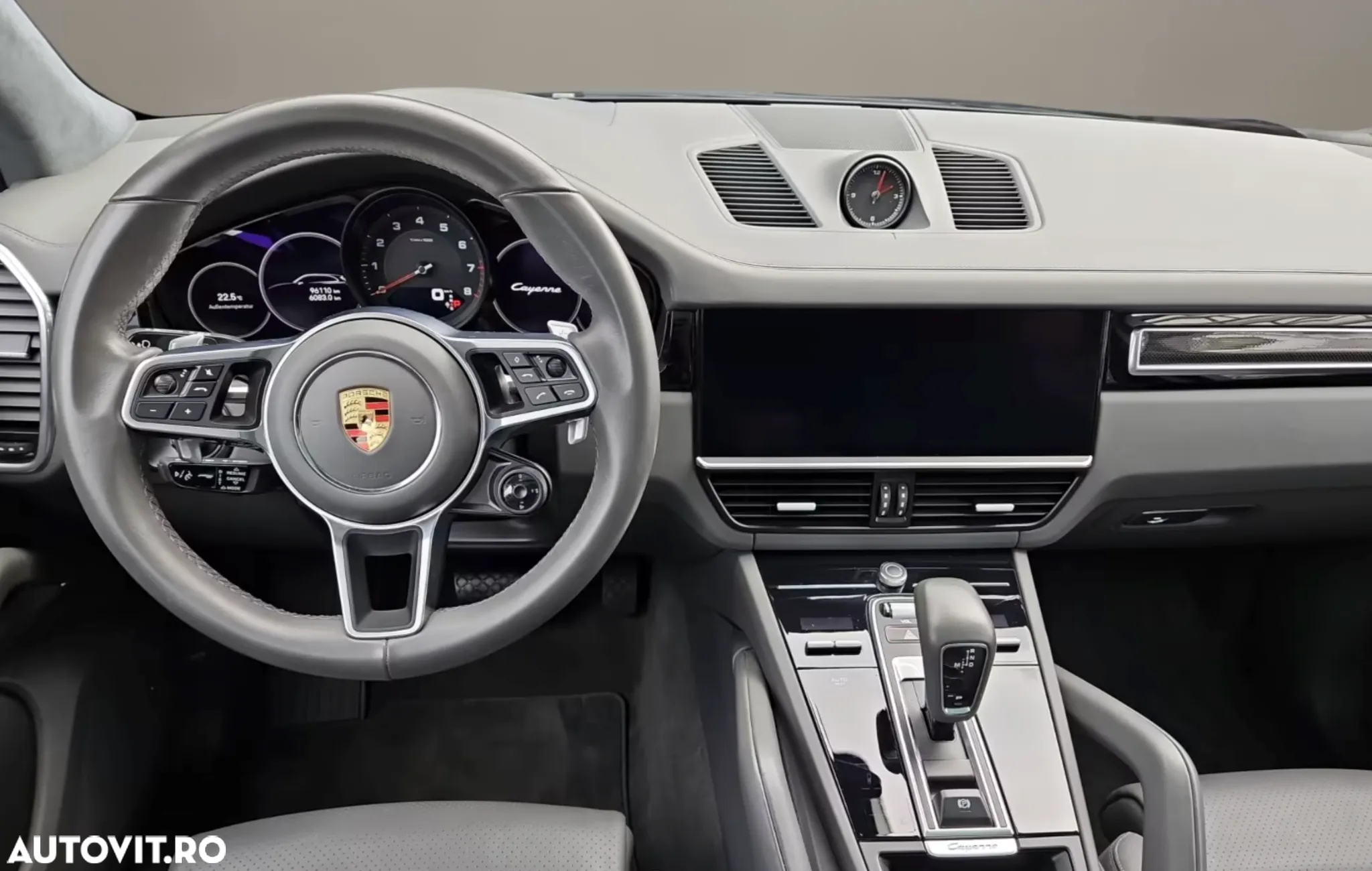 Porsche Cayenne Standard - 9