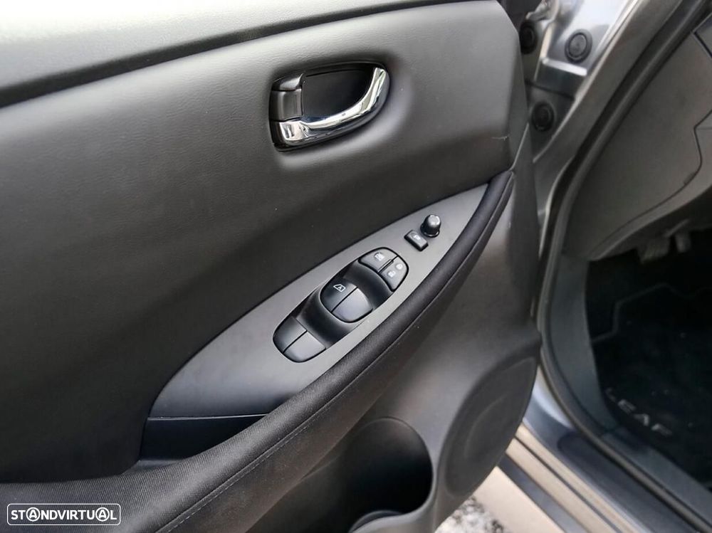 Nissan Leaf Acenta - 16